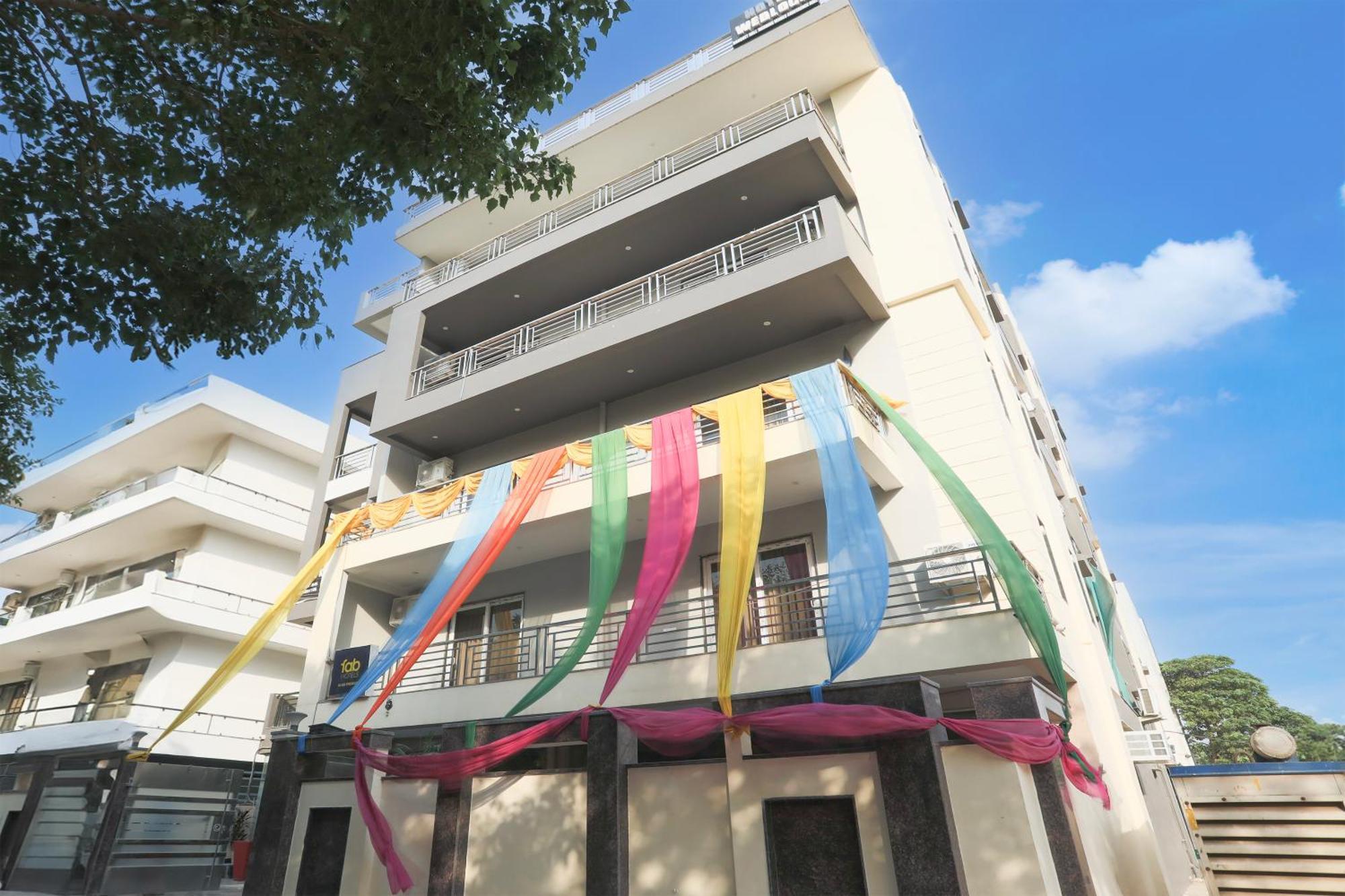 Fabhotel Bliss Premium Gurgaon Exterior photo